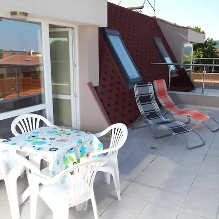 ゲストハウス Dobi 3*