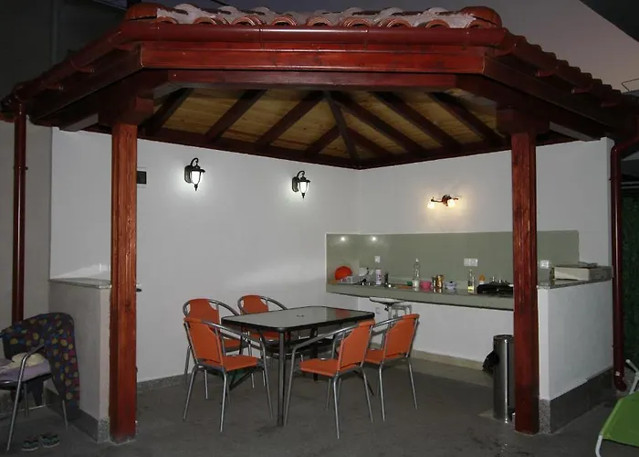 Dobi בית הארחה 3*